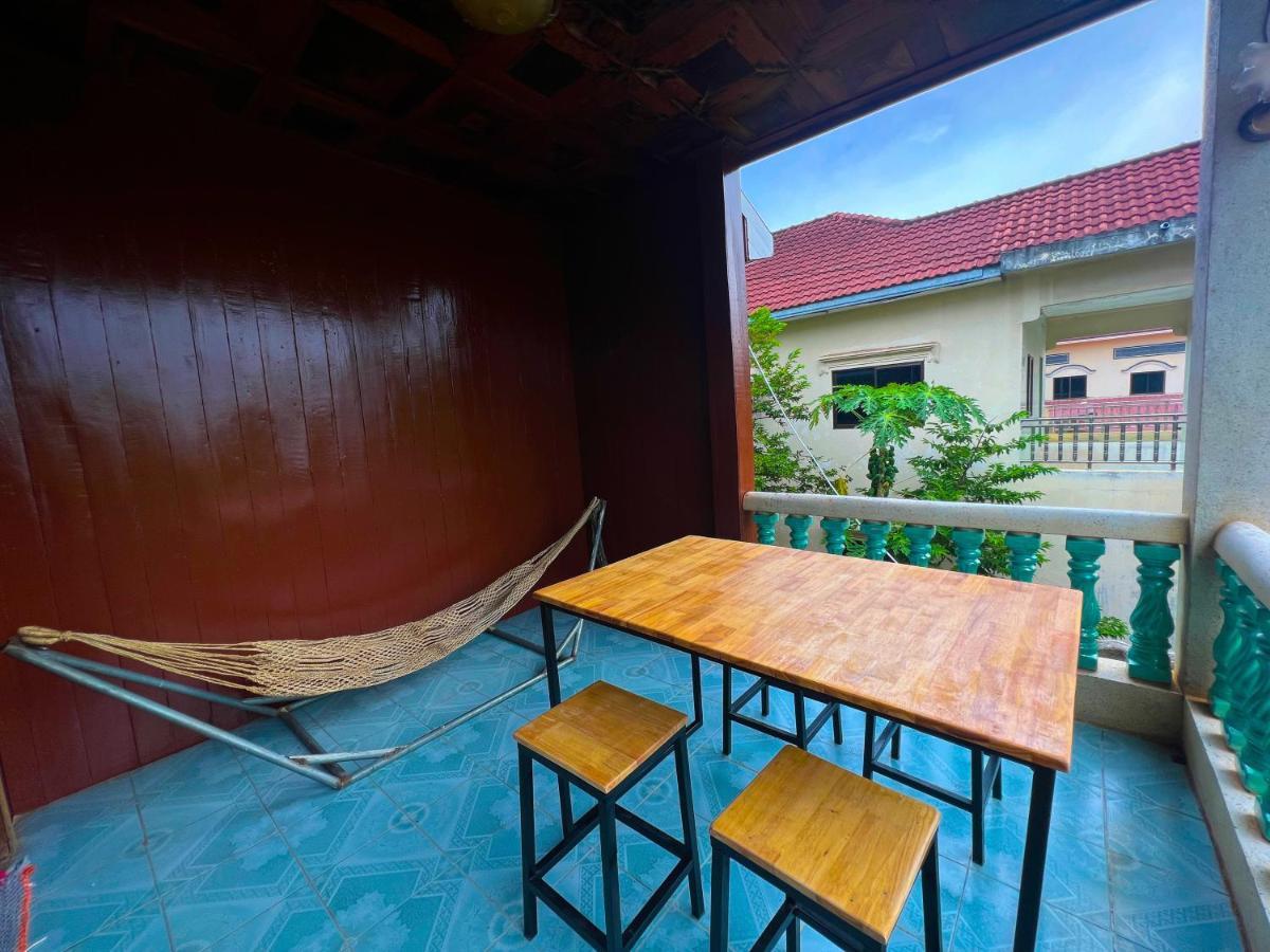Lotus Blanc Homestay Battambang Exterior foto