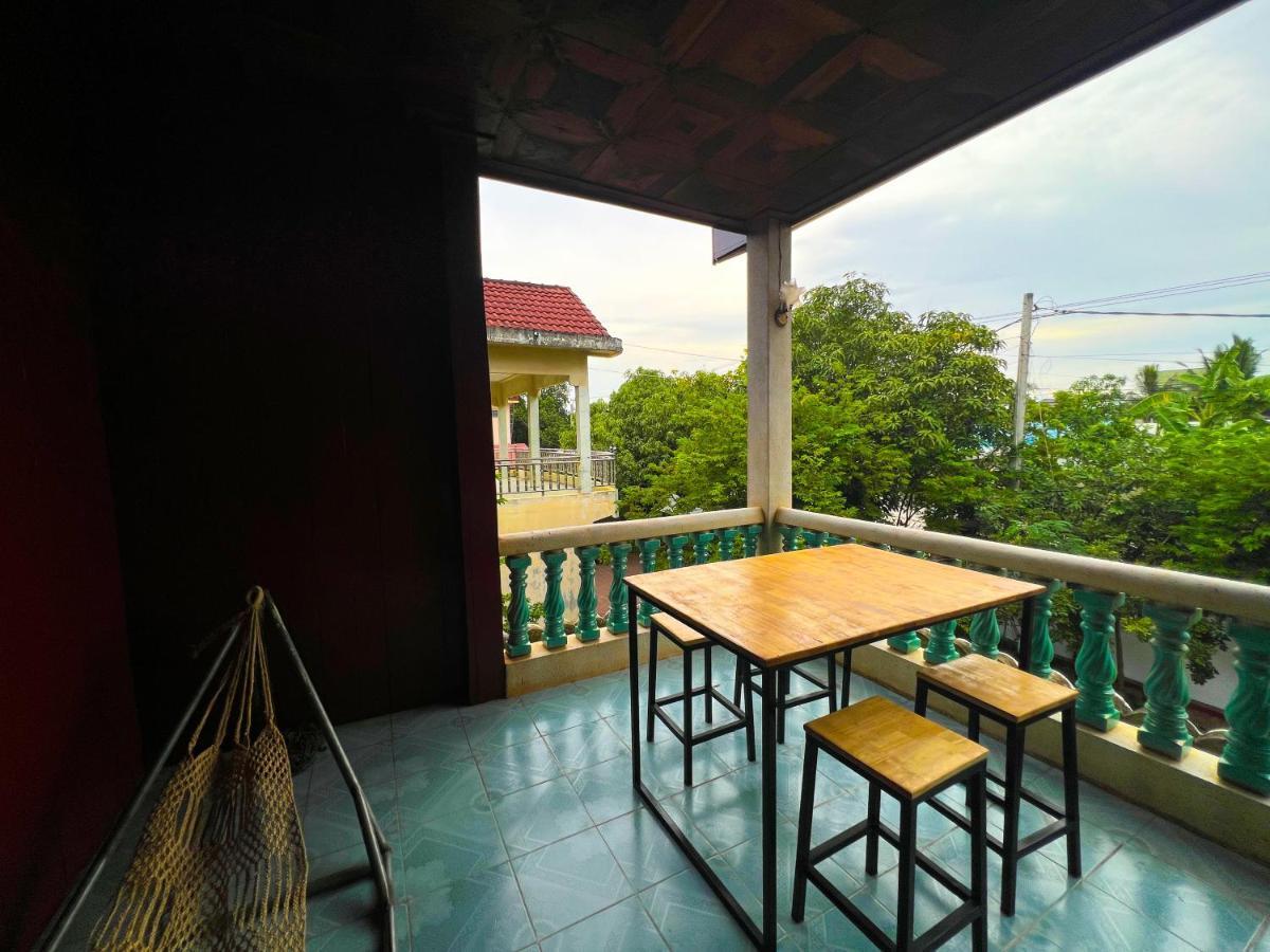 Lotus Blanc Homestay Battambang Exterior foto