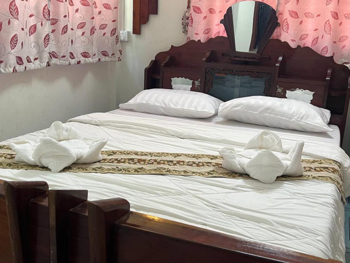 Lotus Blanc Homestay Battambang Exterior foto