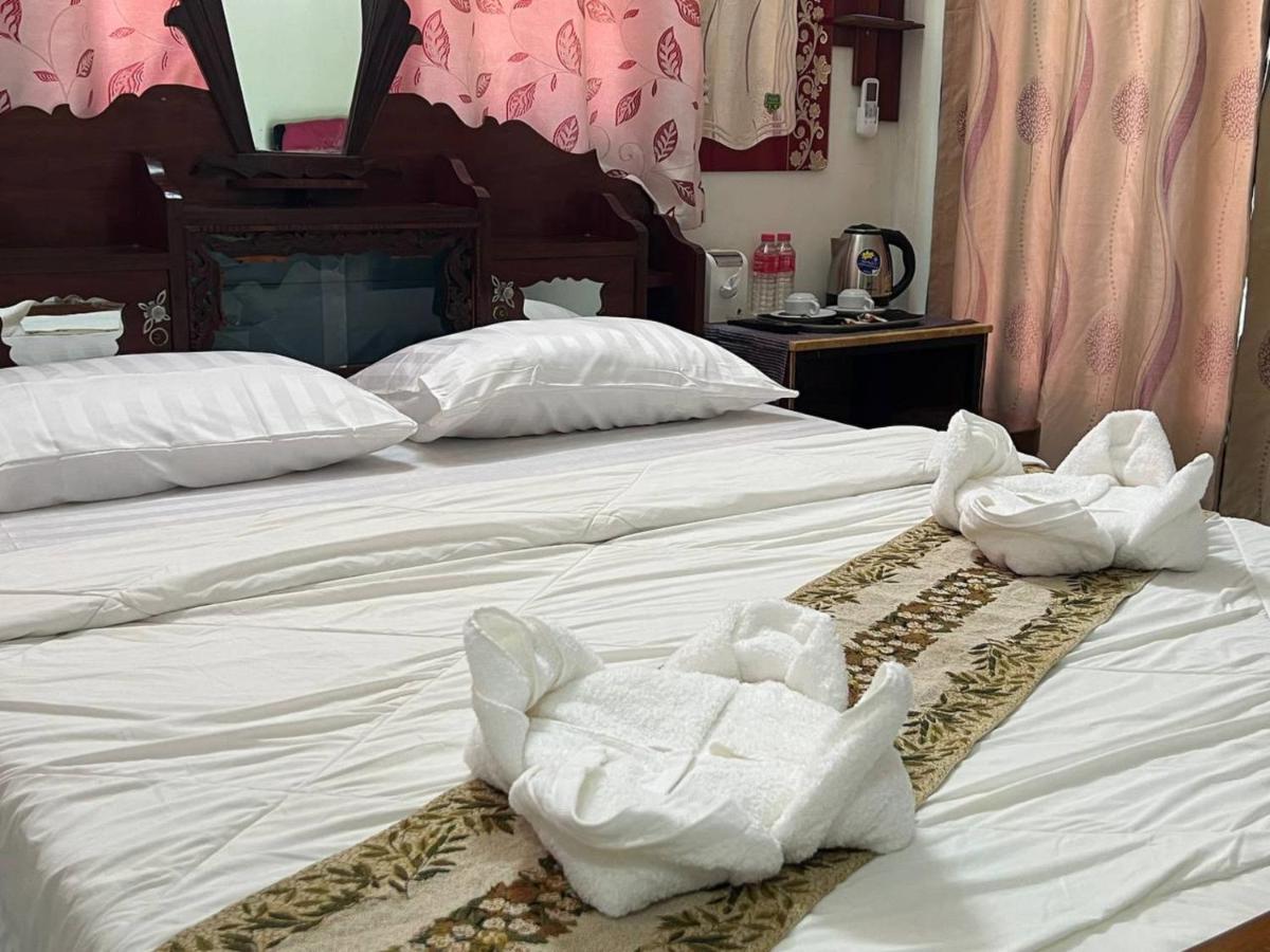 Lotus Blanc Homestay Battambang Exterior foto