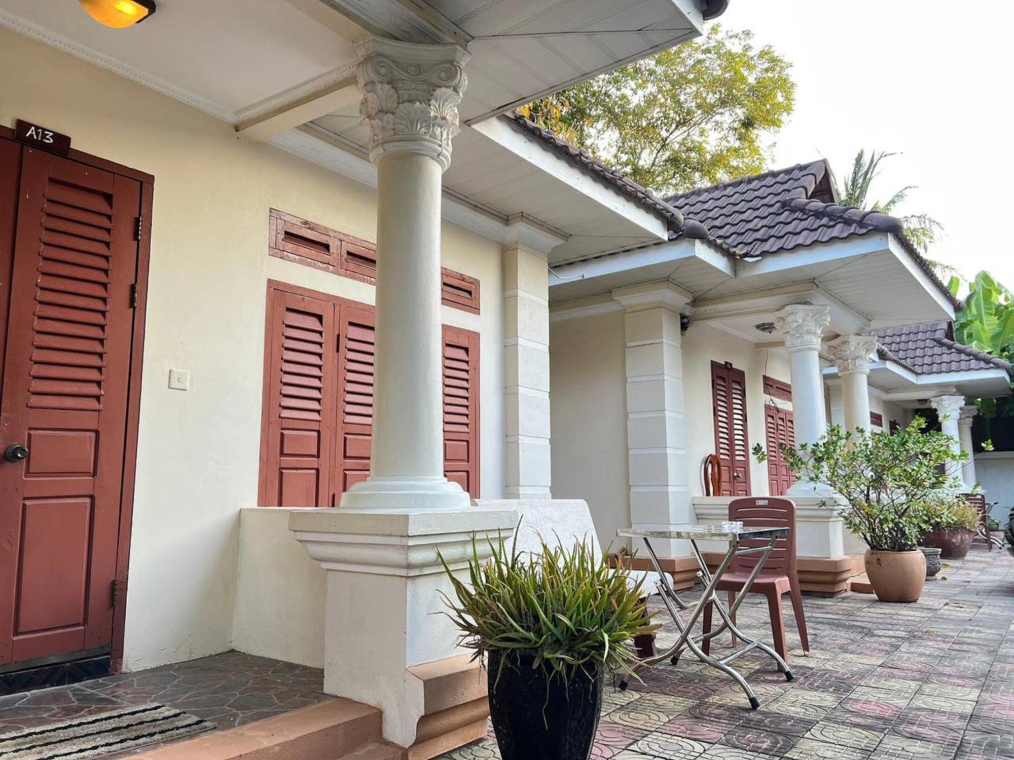 Lotus Blanc Homestay Battambang Exterior foto